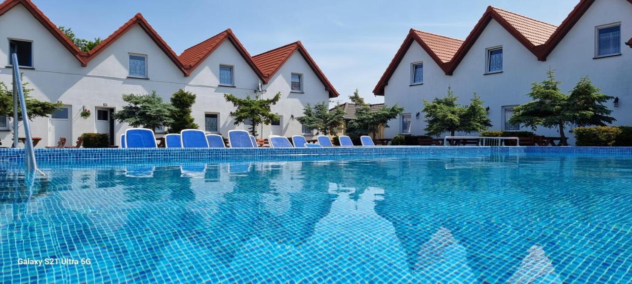 Aqua Fun Domki z Basenem Ujście-Darłowskie Exterior foto